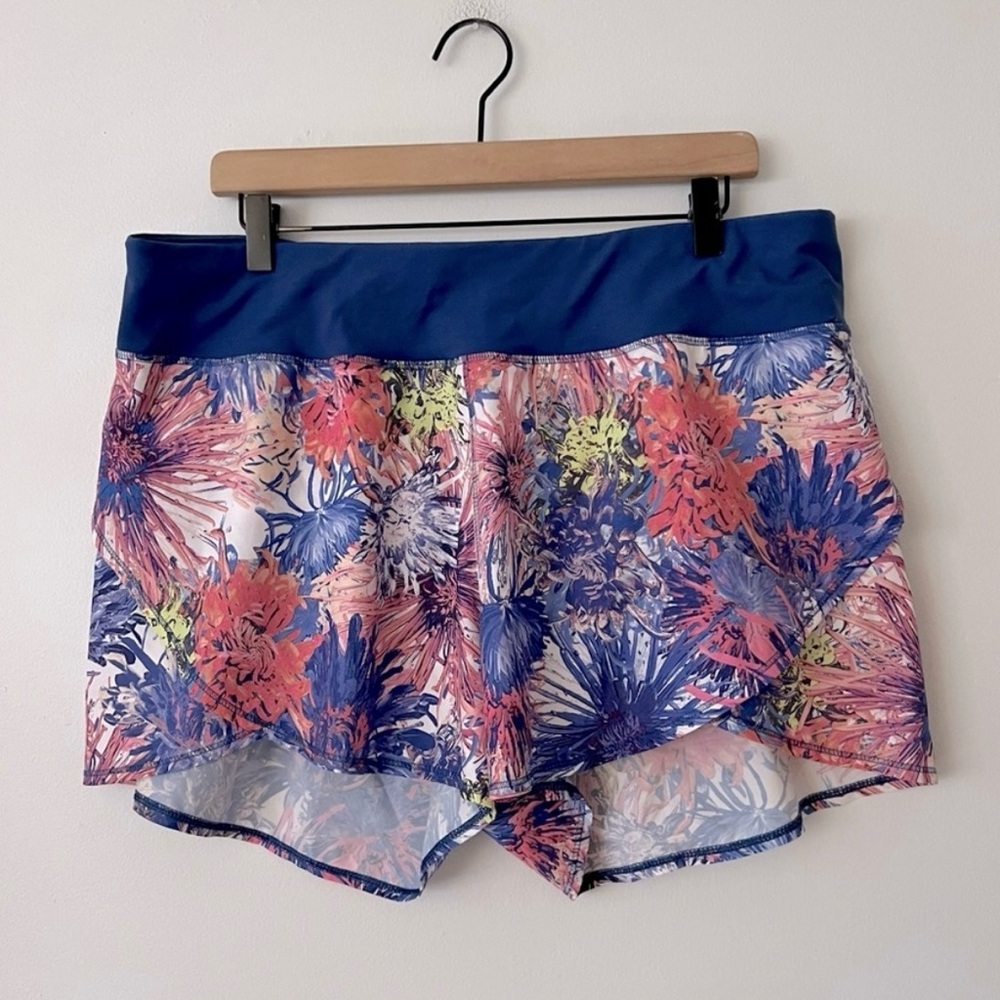 CALIA by Carrie Underwood Floral Athletic Running Shorts Women’s Size XL